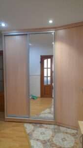 Прихожая двери купе