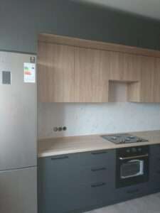 Матовый кухонный гарнитур графитового цвета