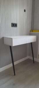 Белый стол для детской комнаты на заказ Алматы