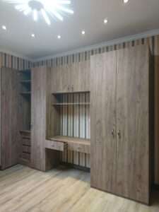 Шкаф детский со столиком